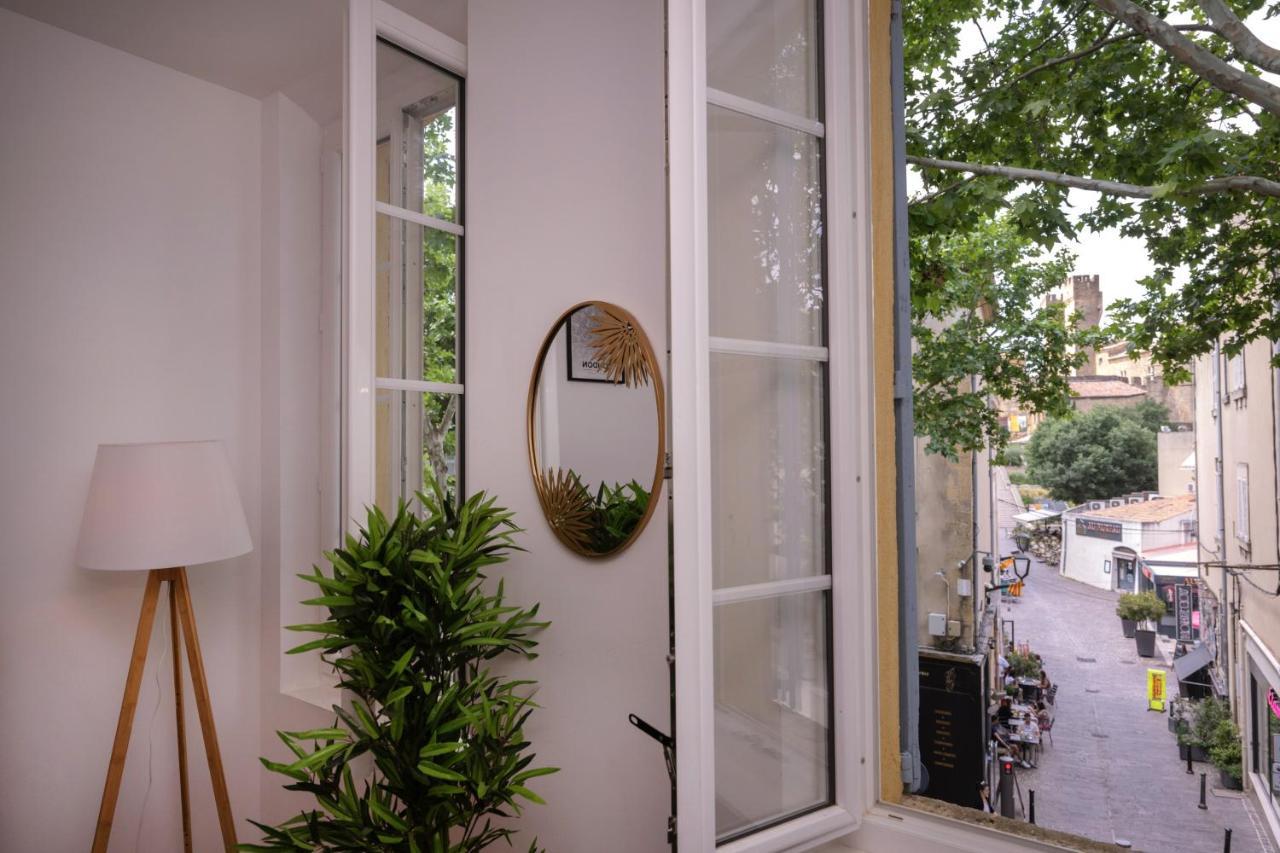 Le Nostradamus - Magnifique Appartement Cours Principal Plein Centre Avec Parking Salon-de-Provence Exterior foto